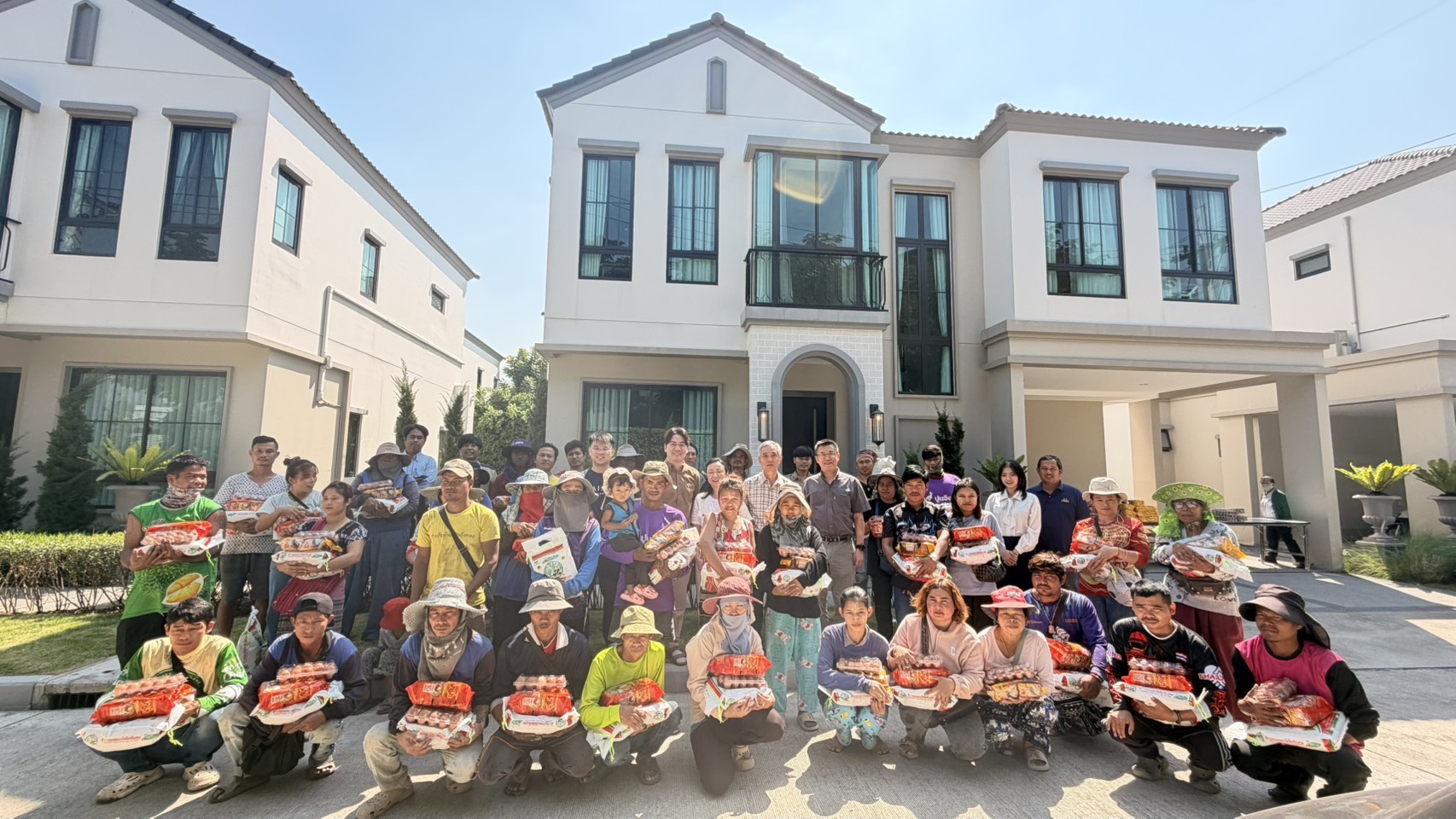 กิจกรรม CSR Maison Development แจกข้าวสารอาหารแห้งให้คนงาน ต้อนรับปีใหม่ 2569